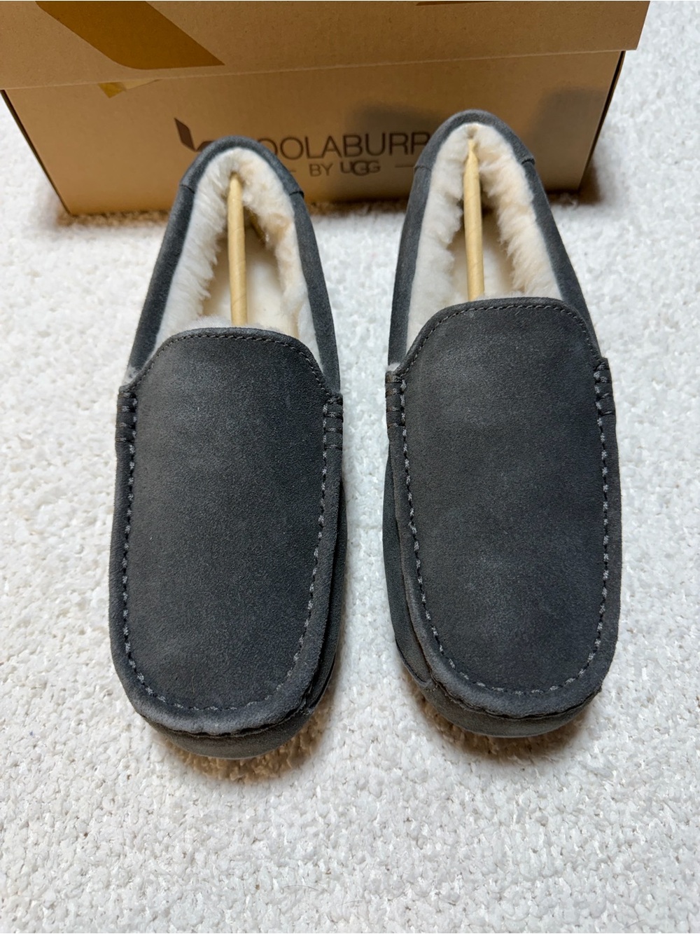 Koolaburra by UGG Tipton Slippers Men’s 8 Gray Suede Shearling Lined